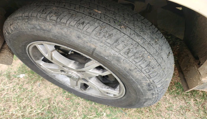 2015 Mahindra Scorpio S10, Diesel, Manual, 1,37,688 km, tyre