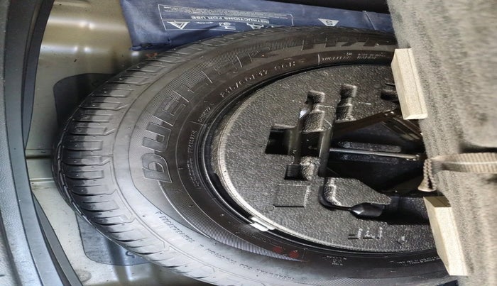 2018 Hyundai Creta SX AT 1.6 PETROL, Petrol, Automatic, 1,13,603 km, tyre