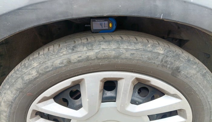 2017 Honda WR-V 1.5L I-DTEC S MT, Diesel, Manual, 74,996 km, tyre