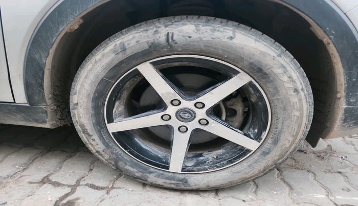 2022 Mahindra XUV300 W8 1.5 DIESEL, Diesel, Manual, 23,500 km, tyre