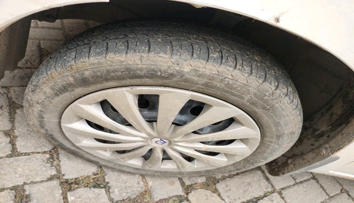 2017 Maruti Wagon R 1.0 VXI, Petrol, Manual, 1,52,626 km, tyre