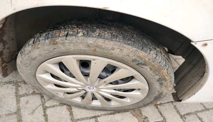 2017 Maruti Wagon R 1.0 VXI, Petrol, Manual, 1,52,626 km, tyre