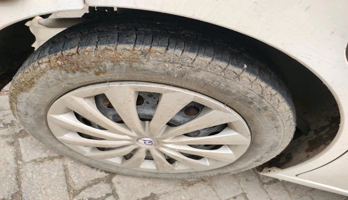 2017 Maruti Wagon R 1.0 VXI, Petrol, Manual, 1,52,626 km, tyre