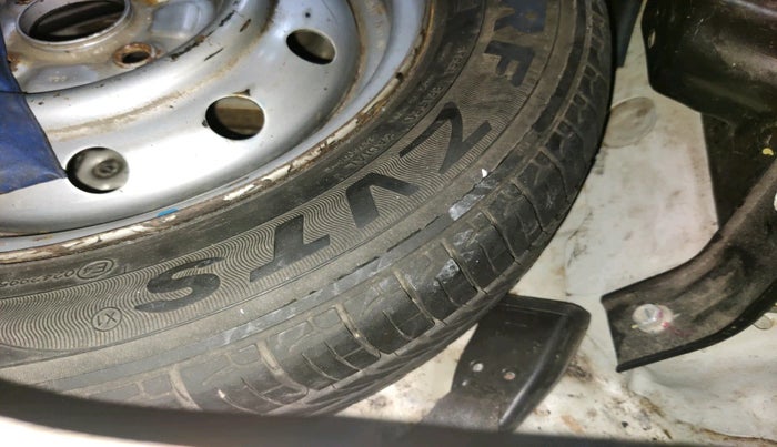 2018 Maruti Wagon R 1.0 LXI CNG, Petrol, Manual, 54,000 km, tyre