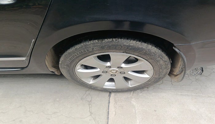 2010 Skoda Superb ELEGANCE 1.8 TSI MT, Petrol, Manual, 96,527 km, tyre