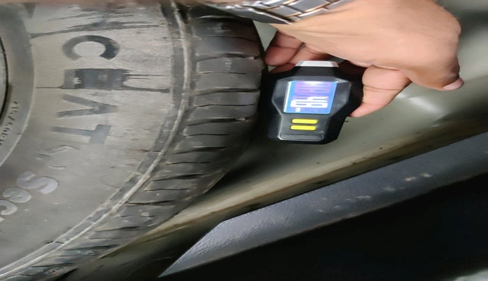 2020 Maruti Vitara Brezza ZXI AT SHVS, Petrol, Automatic, 49,255 km, tyre