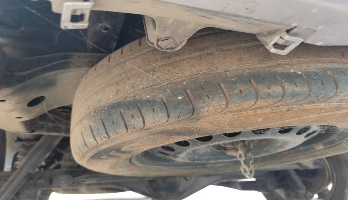 2019 Toyota Innova Crysta 2.8 ZX AT 7 STR, Diesel, Automatic, 91,825 km, tyre