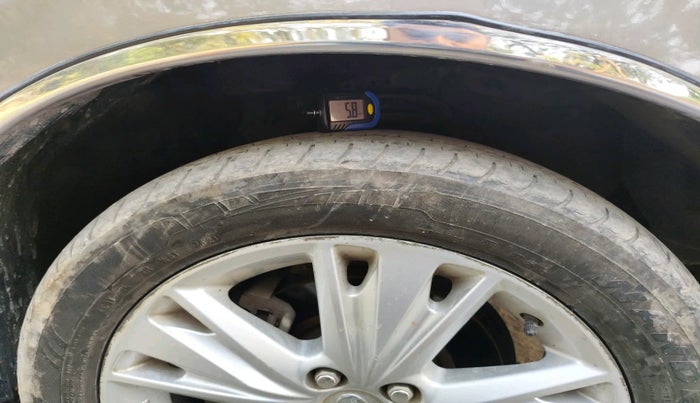 2019 Toyota Innova Crysta 2.8 ZX AT 7 STR, Diesel, Automatic, 91,825 km, tyre