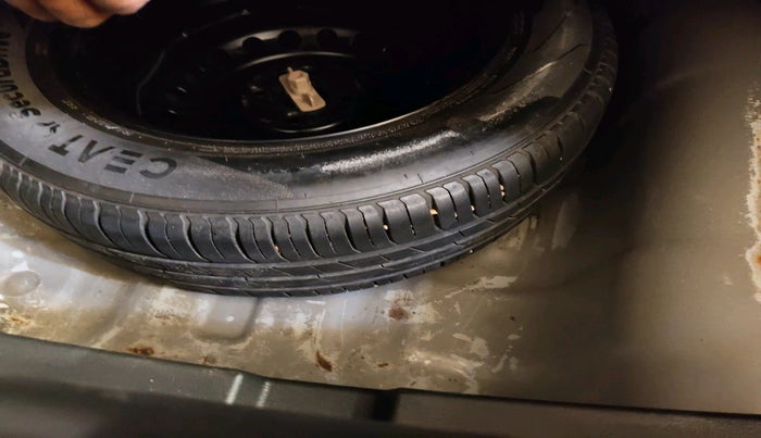 2018 Hyundai Verna 1.6 SX (O) CRDI MT, Diesel, Manual, 1,00,023 km, tyre