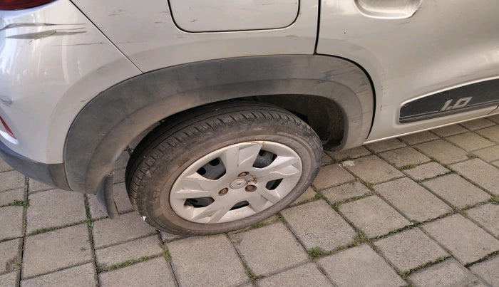 2022 Renault Kwid RXT 1.0 AMT, Petrol, Automatic, 72,198 km, tyre