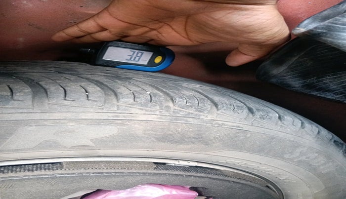 2016 Maruti Vitara Brezza LDI (O), Diesel, Manual, 1,26,105 km, tyre