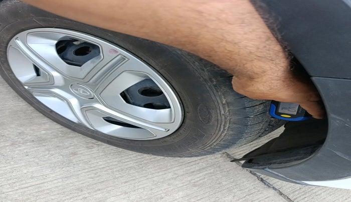 2022 Tata NEXON XM PLUS SUNROOF PETROL, Petrol, Manual, 21,768 km, tyre