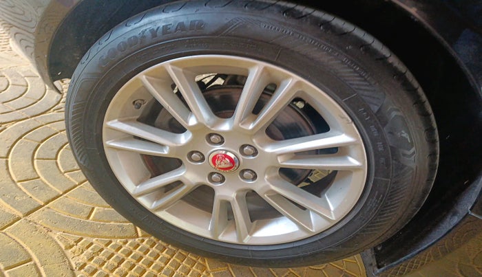 2018 Jaguar XE PRESTIGE DIESEL, Diesel, Automatic, 57,249 km, tyre