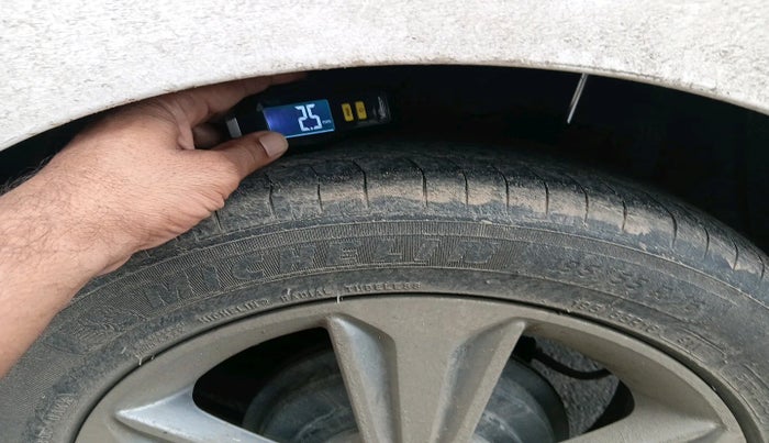 2017 Hyundai Verna 1.6 CRDI SX + AT, Diesel, Automatic, 90,802 km, tyre