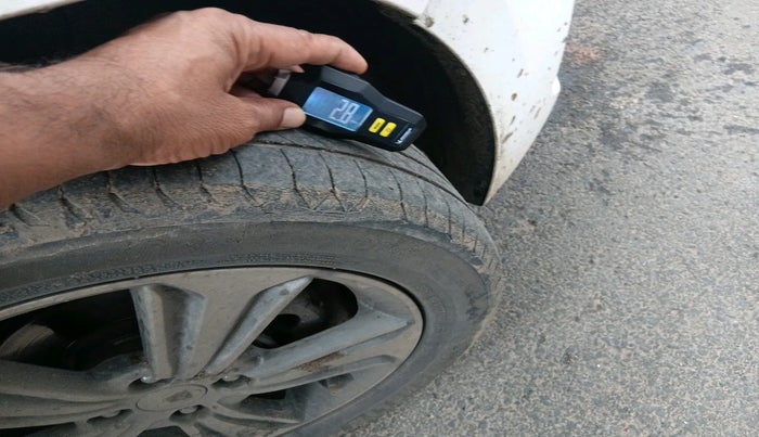 2017 Hyundai Verna 1.6 CRDI SX + AT, Diesel, Automatic, 90,802 km, tyre