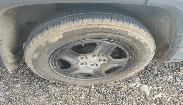 2017 Jeep Compass SPORT 2.0 DIESEL, Diesel, Manual, 1,62,632 km, tyre