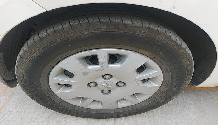 2013 Hyundai i20 MAGNA 1.2, Petrol, Manual, 66,022 km, tyre