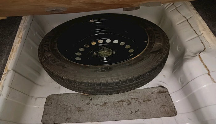 2023 Honda City 1.5L I-VTEC ZX CVT, Petrol, Automatic, 20,975 km, tyre