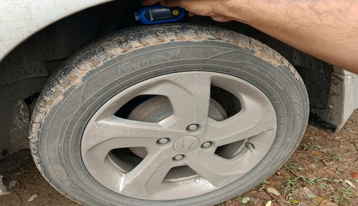 2014 Honda City 1.5L I-DTEC V, Diesel, Manual, 1,75,507 km, tyre