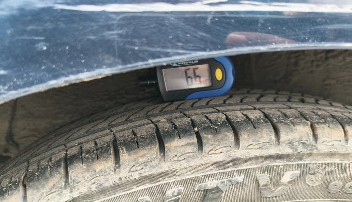 2022 Hyundai AURA SX 1.2 CNG, Petrol, Manual, 60,637 km, tyre