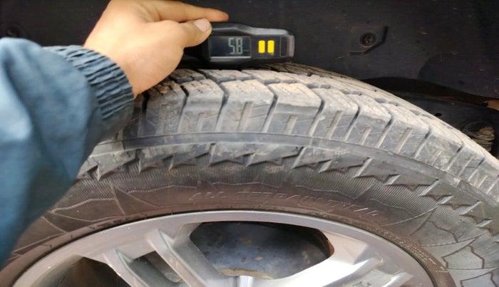 2021 Mahindra Thar LX PETROL HT 4WD AT, Petrol, Automatic, 68,054 km, tyre