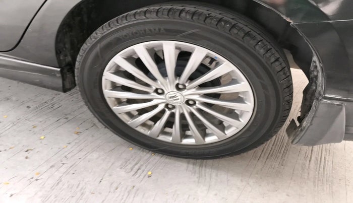 2017 Maruti Ciaz S 1.4 MT PETROL, Petrol, Manual, 77,825 km, tyre