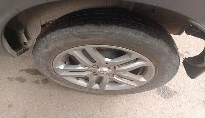 2023 Renault TRIBER RXZ, Petrol, Manual, 51,460 km, tyre