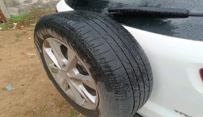 2021 Ford Ecosport TITANIUM 1.5L DIESEL, Diesel, Manual, 1,09,544 km, tyre