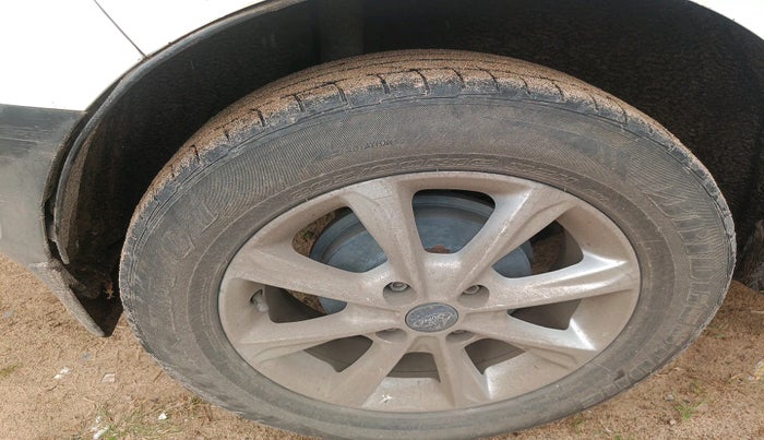 2021 Ford Ecosport TITANIUM 1.5L DIESEL, Diesel, Manual, 1,09,544 km, tyre