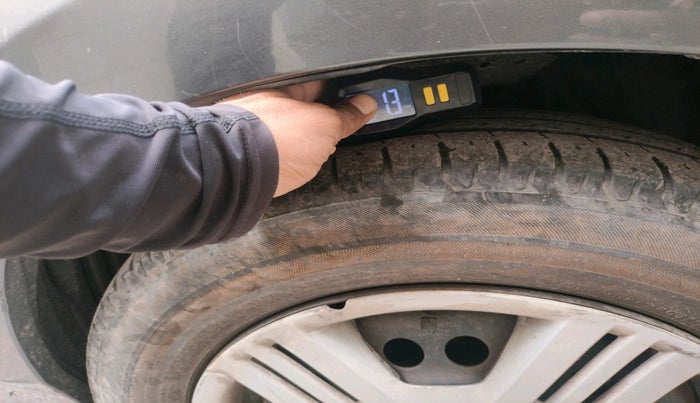 2010 Honda City 1.5L I-VTEC E MT, Petrol, Manual, 1,00,075 km, tyre