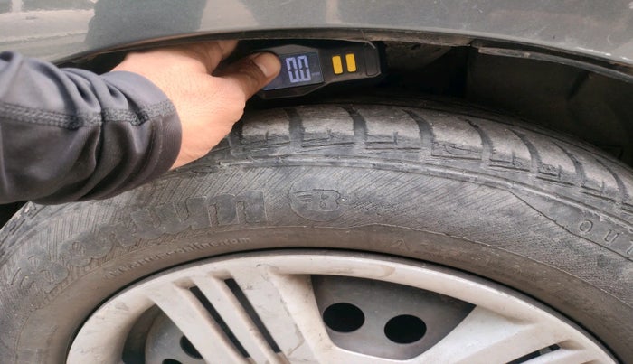 2010 Honda City 1.5L I-VTEC E MT, Petrol, Manual, 1,00,075 km, tyre