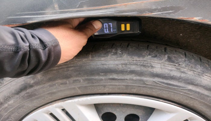 2010 Honda City 1.5L I-VTEC E MT, Petrol, Manual, 1,00,075 km, tyre