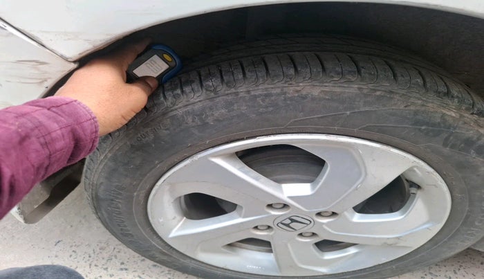 2015 Honda City 1.5L I-VTEC VX, Petrol, Manual, 1,18,265 km, tyre