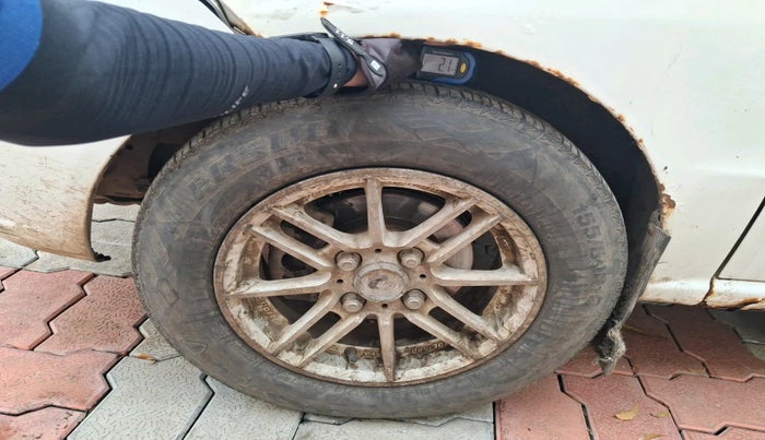 2010 Hyundai Santro Xing GLS, Petrol, Manual, 1,23,458 km, tyre