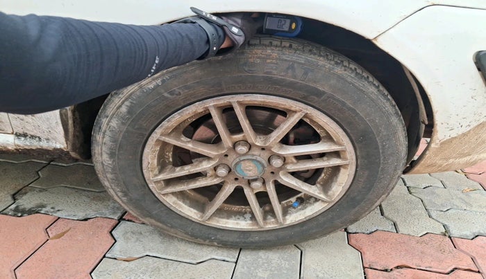 2010 Hyundai Santro Xing GLS, Petrol, Manual, 1,23,458 km, tyre