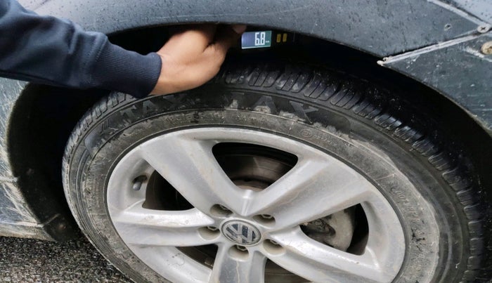 2014 Volkswagen Polo HIGHLINE1.5L, Diesel, Manual, 49,229 km, tyre