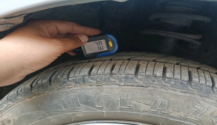 2011 Toyota Etios G, Petrol, Manual, 95,447 km, tyre