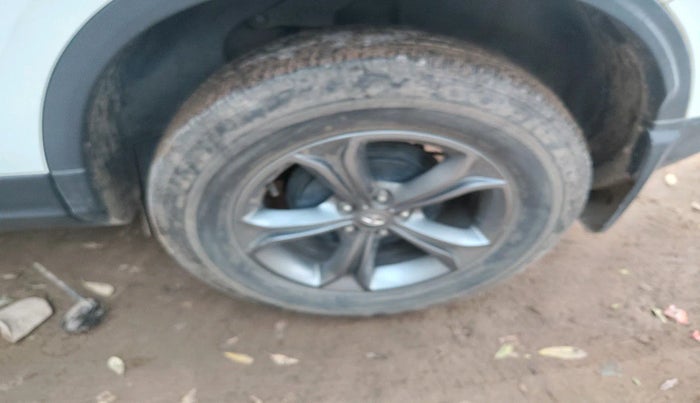 2021 Tata Harrier XT 2.0L KRYOTEC, Diesel, Manual, 91,414 km, tyre