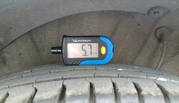 2012 Hyundai i20 SPORTZ 1.4 AT, Petrol, Automatic, 60,587 km, tyre