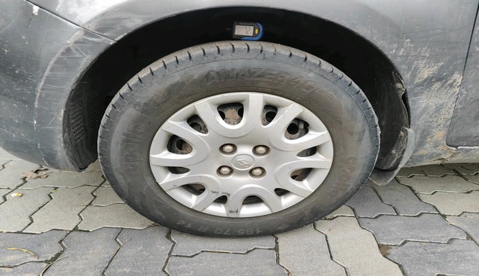 2011 Hyundai i20 MAGNA 1.2, Petrol, Manual, 1,06,167 km, tyre