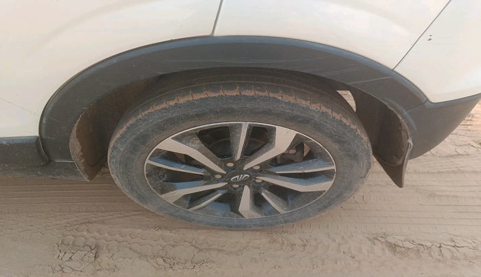 2019 Mahindra XUV300 W8 (O) 1.2 PETROL, Petrol, Manual, 1,29,065 km, tyre