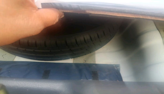 2022 Hyundai AURA S 1.2 CNG, Petrol, Manual, 34,955 km, tyre