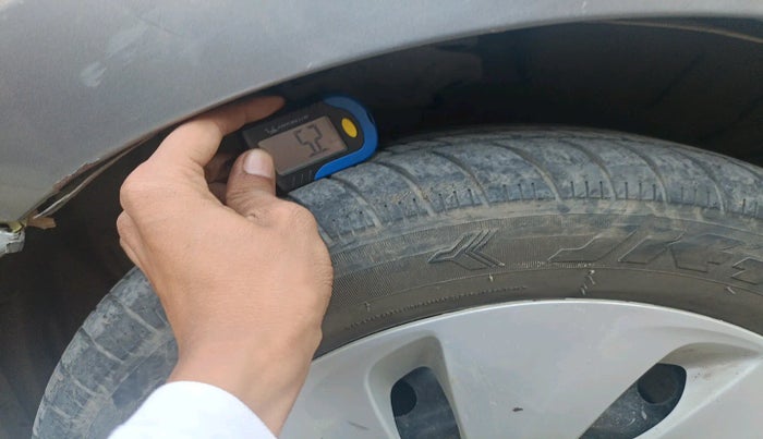 2018 Maruti Celerio VXI CNG, Petrol, Manual, 64,952 km, tyre