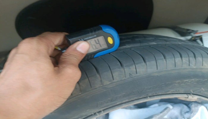 2018 Maruti Celerio VXI CNG, Petrol, Manual, 64,952 km, tyre