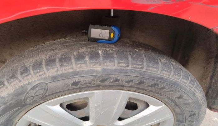 2011 Volkswagen Polo TRENDLINE 1.2L PETROL, Petrol, Manual, 1,23,777 km, tyre