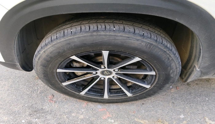 2022 KIA SELTOS HTK 1.5 PETROL, Petrol, Manual, 34,707 km, tyre