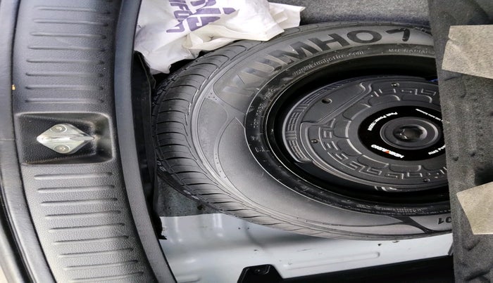 2022 KIA SELTOS HTK 1.5 PETROL, Petrol, Manual, 34,707 km, tyre