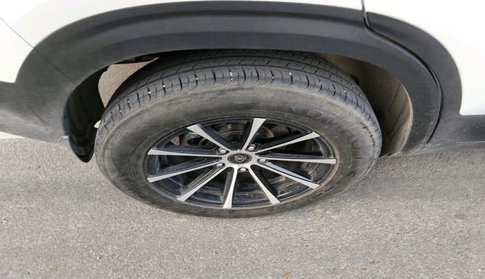 2022 KIA SELTOS HTK 1.5 PETROL, Petrol, Manual, 34,707 km, tyre