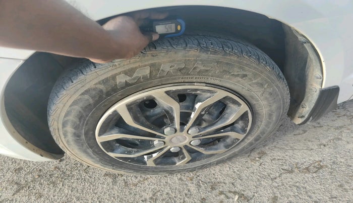 2010 Maruti Swift VDI, Diesel, Manual, 1,36,540 km, tyre