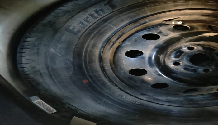 2010 Maruti Swift VDI, Diesel, Manual, 1,36,540 km, tyre